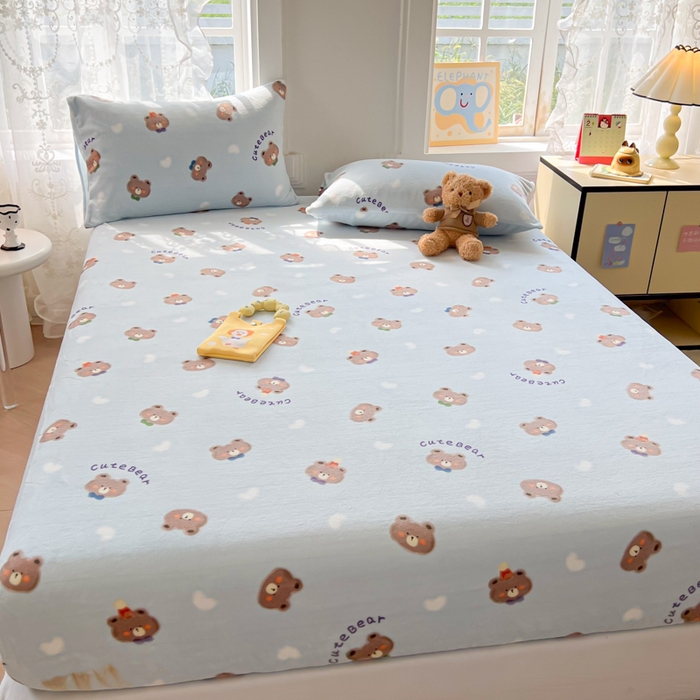 91家纺网 家纺一手货源 找家纺 吉象家纺 2024新款牛奶绒卡通印花单床笠 领带熊