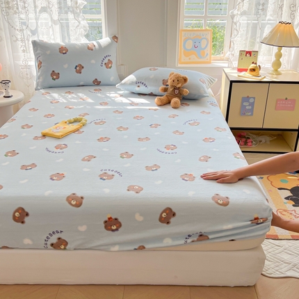 吉象家纺 2024新款牛奶绒卡通印花单床笠 领带熊