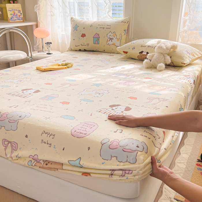 91家纺网 家纺一手货源 找家纺 吉象家纺 2024新款牛奶绒卡通印花单床笠 动物聚会趴