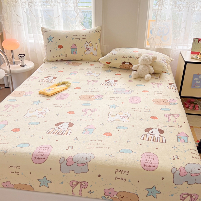 91家纺网 家纺一手货源 找家纺 吉象家纺 2024新款牛奶绒卡通印花单床笠 动物聚会趴