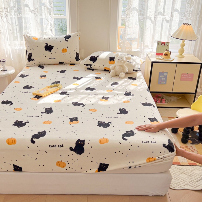 91家纺网 家纺一手货源 找家纺 吉象家纺 2024新款牛奶绒卡通印花单床笠 南瓜猫