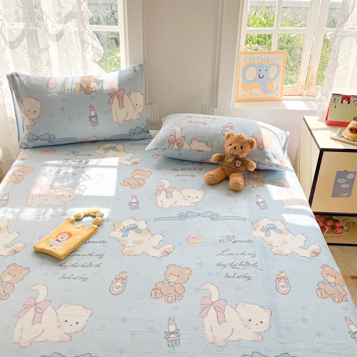 91家纺网 家纺一手货源 找家纺 吉象家纺 2024新款牛奶绒卡通印花单床笠 元气猫咪