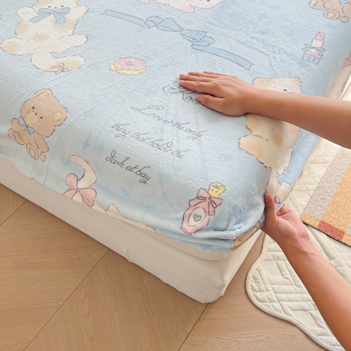 91家纺网 家纺一手货源 找家纺 吉象家纺 2024新款牛奶绒卡通印花单床笠 元气猫咪