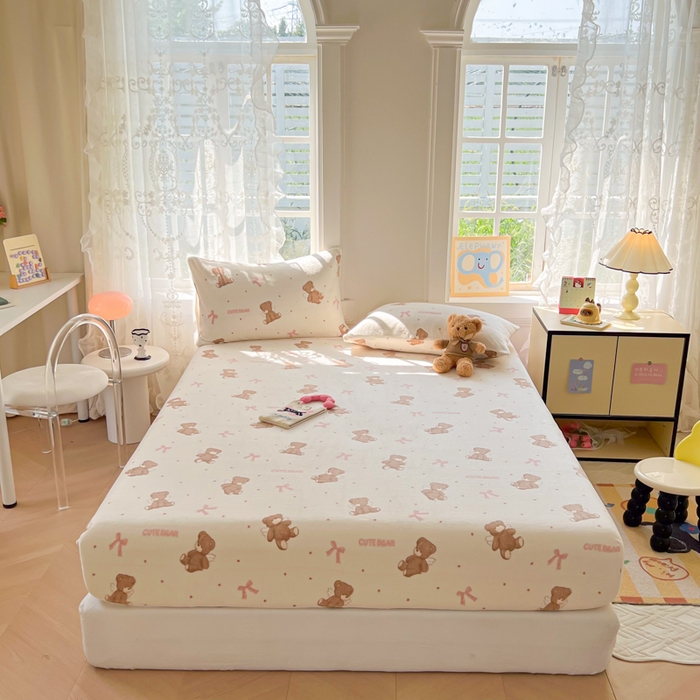 91家纺网 家纺一手货源 找家纺 吉象家纺 2024新款牛奶绒卡通印花单床笠 幸运熊