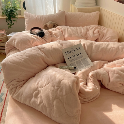 91家纺网 家纺一手货源 找家纺 （总）六巷胡同 2024新款INS韩国博主绗缝爱心四件套