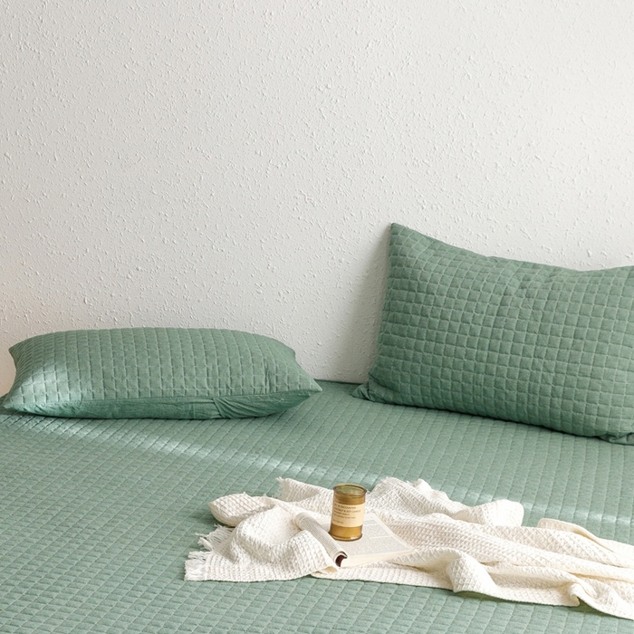 91家纺网 家纺一手货源 找家纺 忘忧草 2024新款全棉色织水洗棉夹棉枕套-格韵 格韵-豆绿