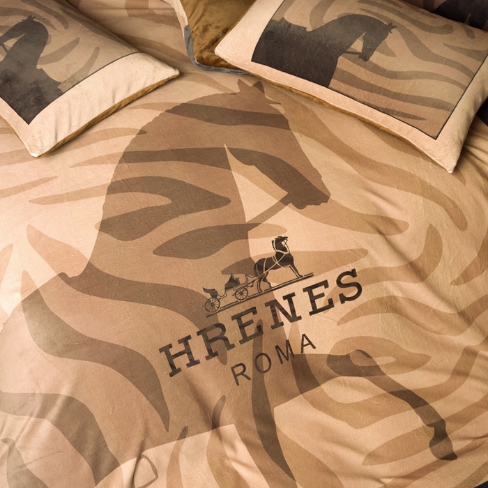 91家纺网 家纺一手货源 找家纺 新方向 2025新款240克A类全消光数码印花牛奶绒四件套-奥弗恩 咖啡