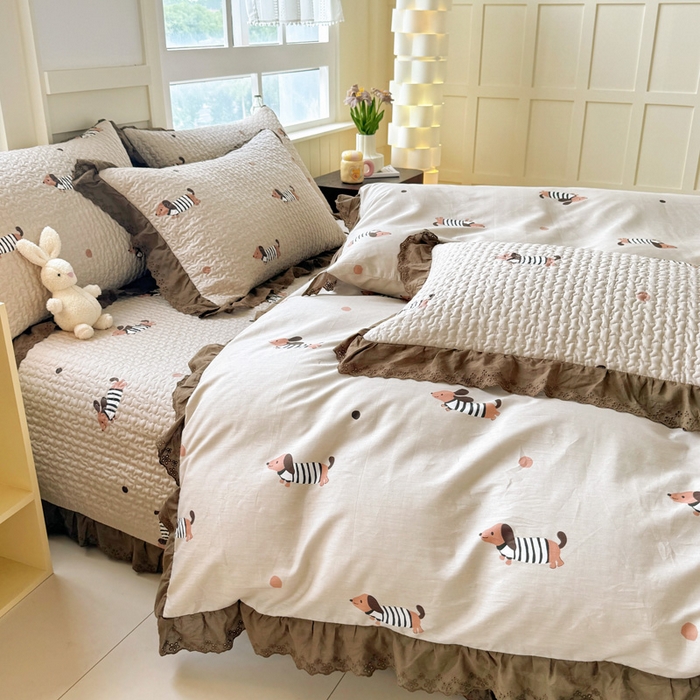 91家纺网 家纺一手货源 找家纺 添越 2024新款纯棉砂洗床盖腊肠狗