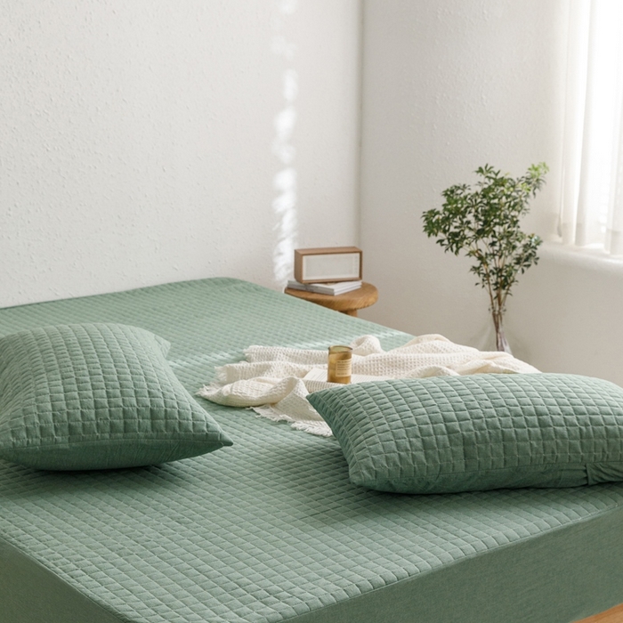 91家纺网 家纺一手货源 找家纺 忘忧草 2024新款全棉色织水洗棉夹棉枕套-格韵 格韵-豆绿