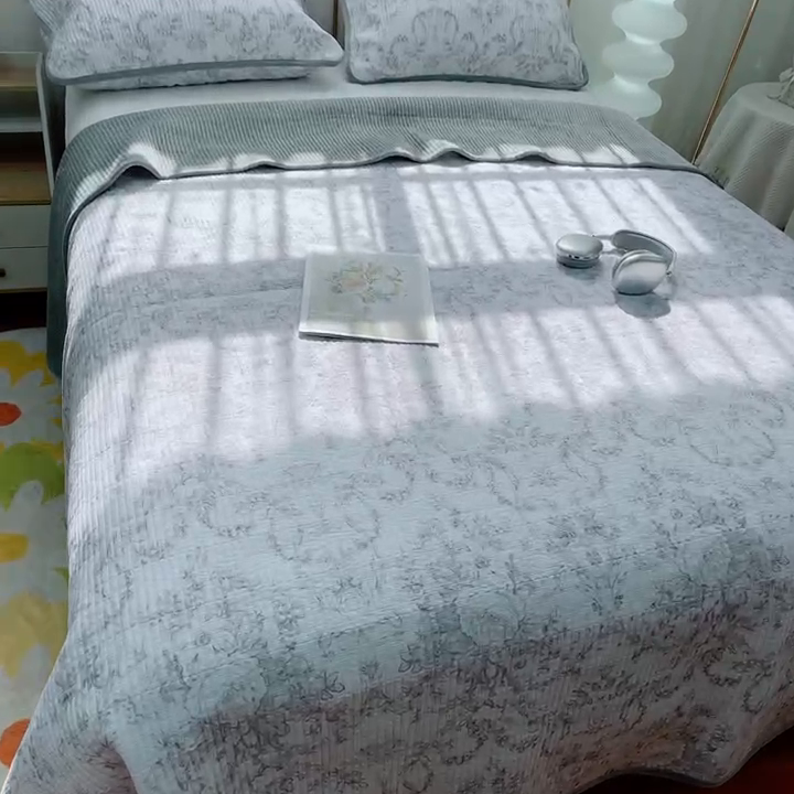 91家纺网 家纺一手货源 找家纺 2024新款棉加绒双面两用四季款床盖三件套 月季