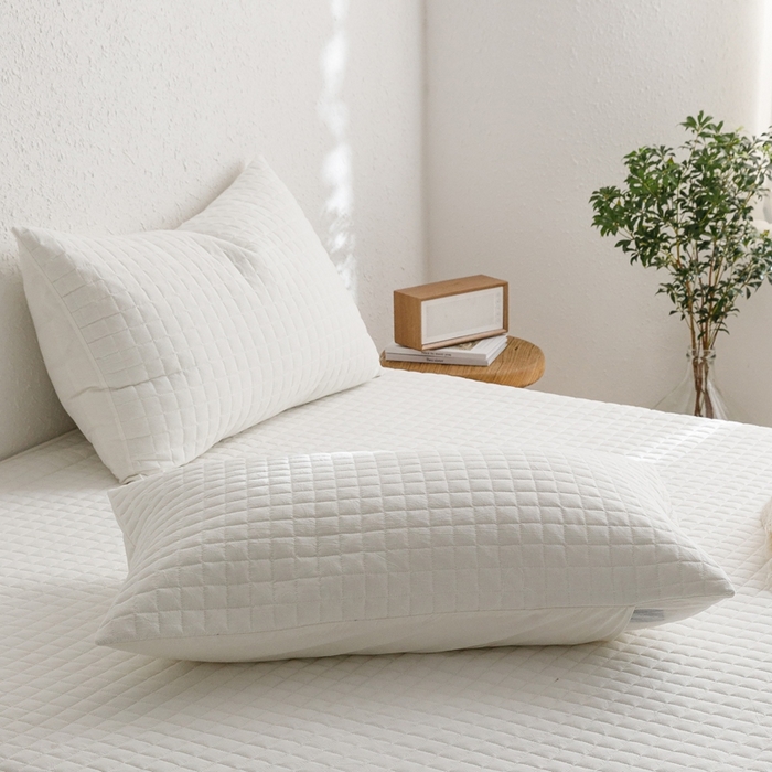 91家纺网 家纺一手货源 找家纺 忘忧草 2024新款全棉色织水洗棉夹棉枕套-格韵 格韵-雅白