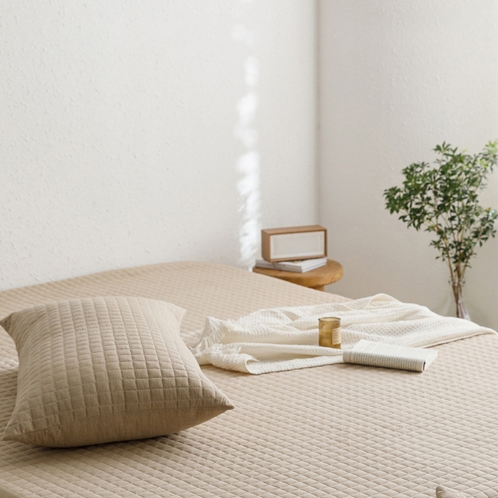 91家纺网 家纺一手货源 找家纺 忘忧草 2024新款全棉色织水洗棉夹棉枕套-格韵 格韵-卡其