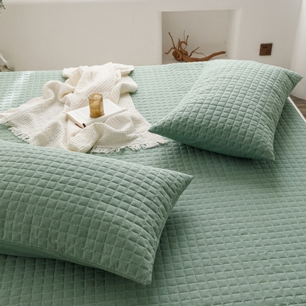 91家纺网 家纺一手货源 找家纺 忘忧草 2024新款全棉色织水洗棉夹棉枕套-格韵 格韵-豆绿