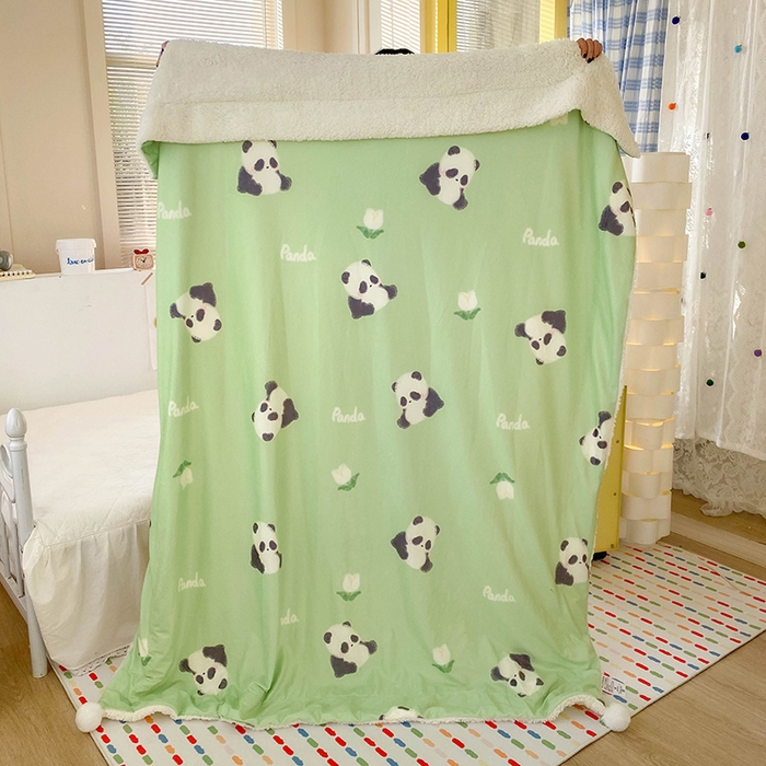 91家纺网 家纺一手货源 找家纺 潮邦创意家居 2025新款印花大版羊羔绒球-BIBY KELY系列羊绒绒毯 熊猫花花