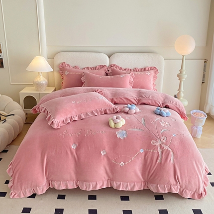 91家纺网 家纺一手货源 找家纺 （总）可以家居 2024新款超细旦全消光有机云绒四件套-布拉格