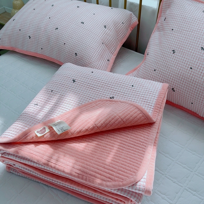 91家纺网 家纺一手货源 找家纺 2024新款棉加绒双面两用四季款床盖三件套 粉蝶