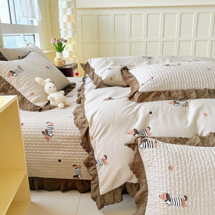 91家纺网 家纺一手货源 找家纺 添越 2024新款纯棉砂洗床盖腊肠狗