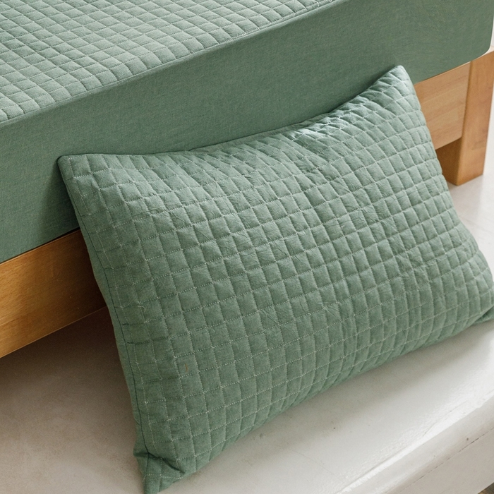 91家纺网 家纺一手货源 找家纺 忘忧草 2024新款全棉色织水洗棉夹棉枕套-格韵 格韵-豆绿