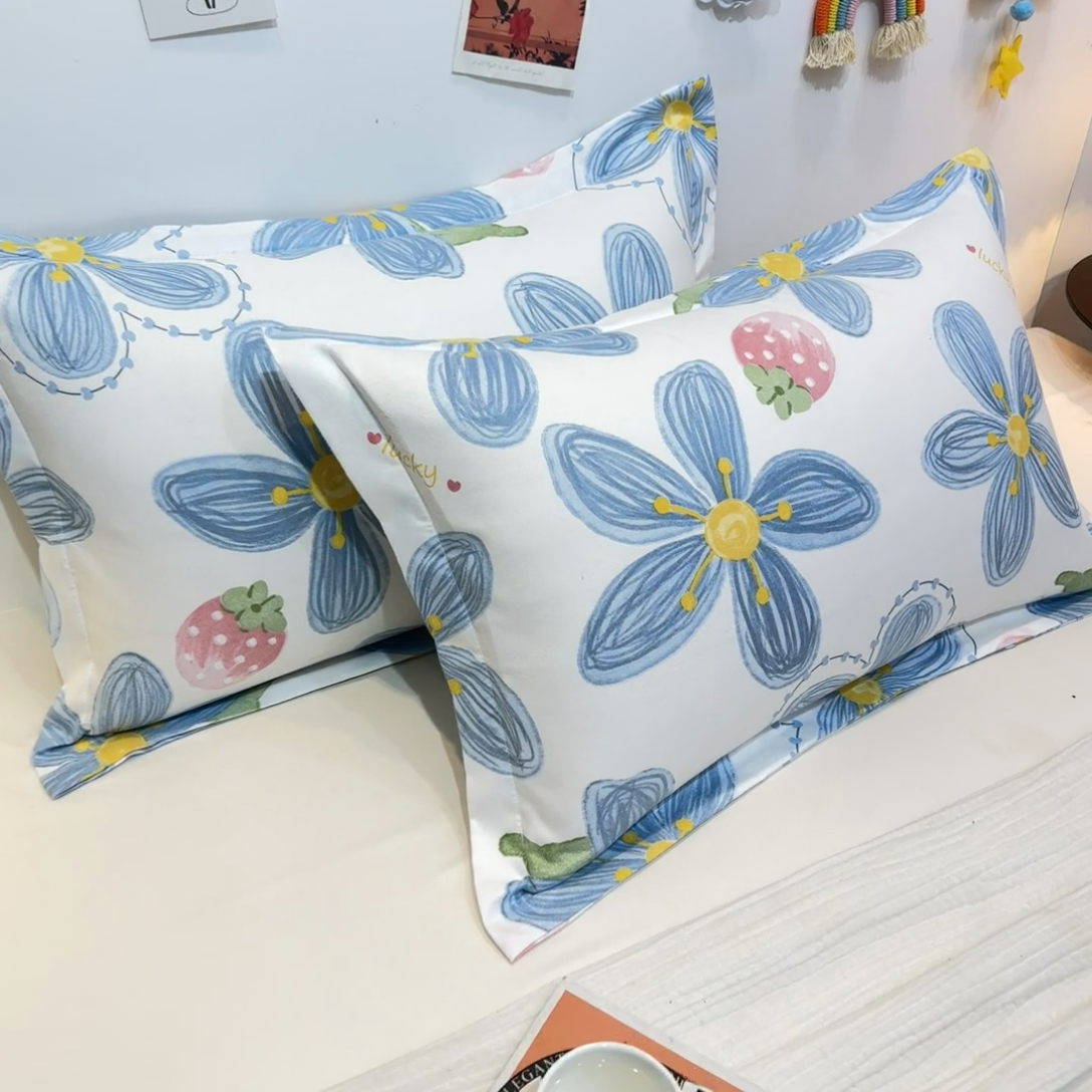 91家纺网 家纺一手货源 找家纺 芯宜佳 2024新款印花枕套 草莓花海