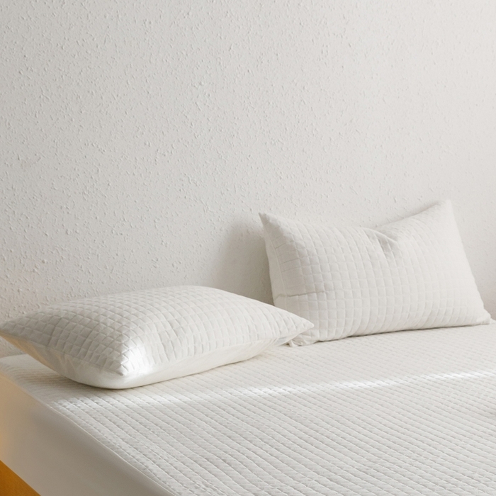 91家纺网 家纺一手货源 找家纺 忘忧草 2024新款全棉色织水洗棉夹棉枕套-格韵 格韵-雅白