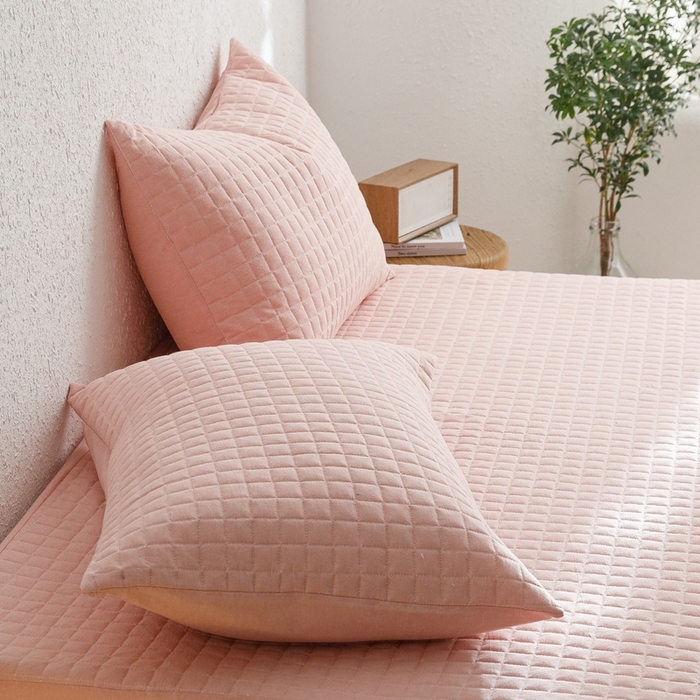 91家纺网 家纺一手货源 找家纺 忘忧草 2024新款全棉色织水洗棉夹棉枕套-格韵 格韵-粉玉