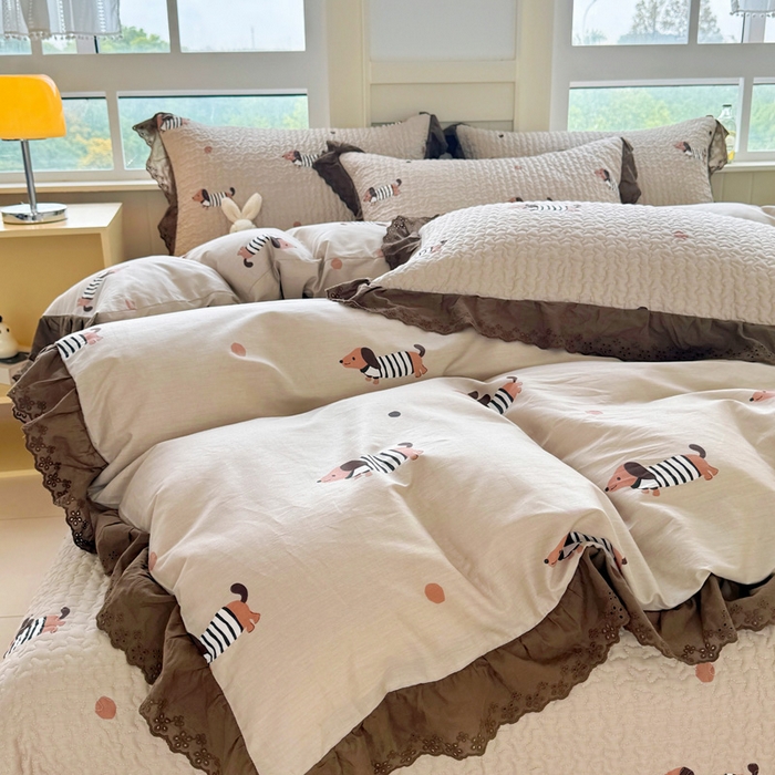 91家纺网 家纺一手货源 找家纺 添越 2024新款纯棉砂洗床盖腊肠狗