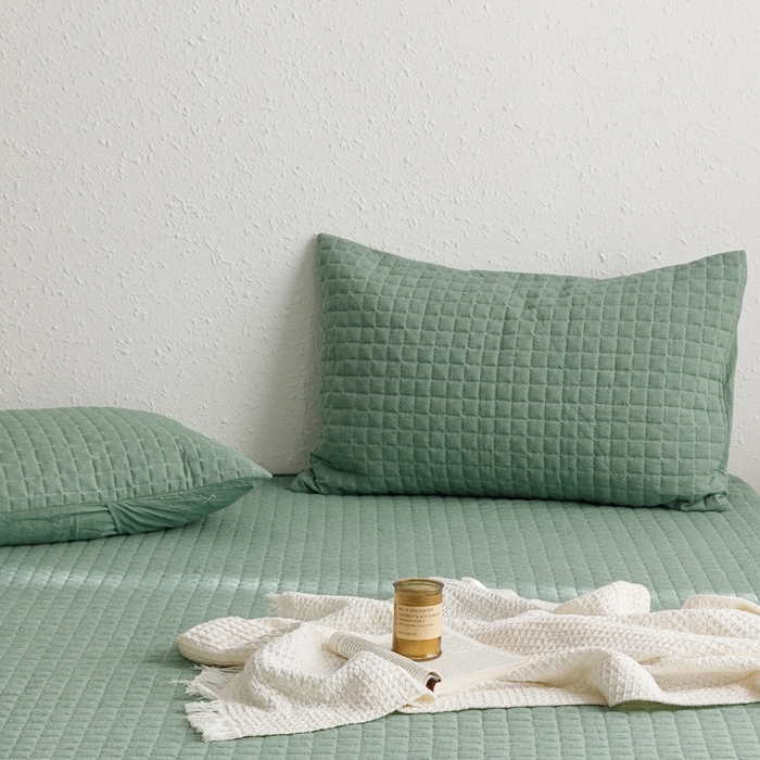 91家纺网 家纺一手货源 找家纺 忘忧草 2024新款全棉色织水洗棉夹棉枕套-格韵 格韵-豆绿