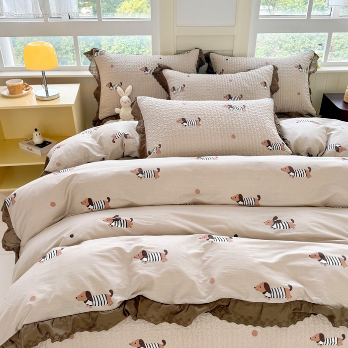 91家纺网 家纺一手货源 找家纺 添越 2024新款纯棉砂洗床盖腊肠狗