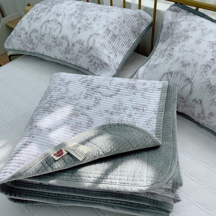 91家纺网 家纺一手货源 找家纺 2024新款棉加绒双面两用四季款床盖三件套 月季