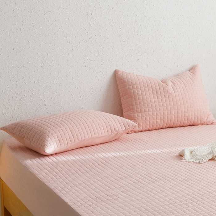 91家纺网 家纺一手货源 找家纺 忘忧草 2024新款全棉色织水洗棉夹棉枕套-格韵 格韵-粉玉