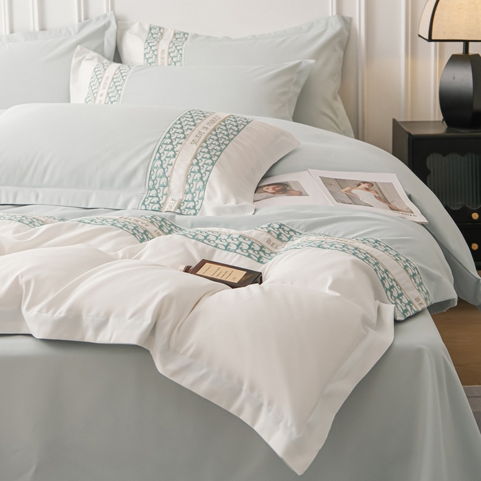 91家纺网 家纺一手货源 找家纺 布可家纺 2025新款时髦大牌高级感水洗磨毛刺绣四件套-帝奥 帝奥-冰川蓝