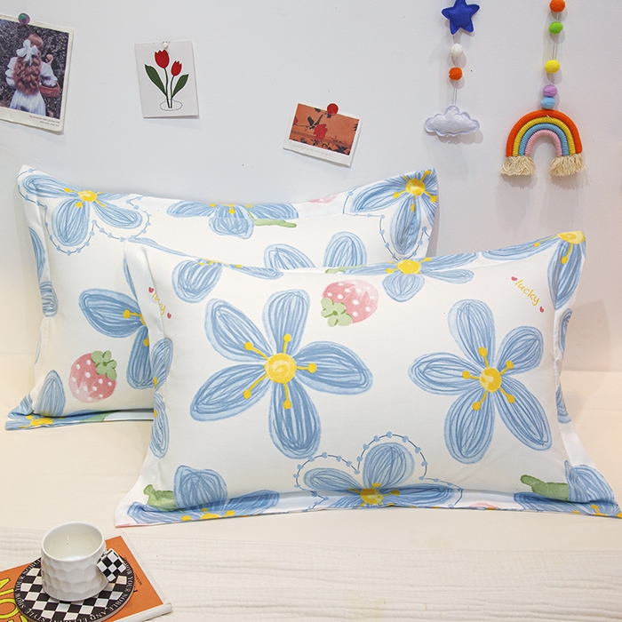 91家纺网 家纺一手货源 找家纺 芯宜佳 2024新款印花枕套 草莓花海