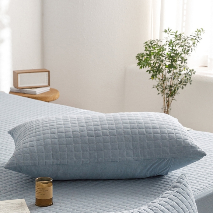 91家纺网 家纺一手货源 找家纺 忘忧草 2024新款全棉色织水洗棉夹棉枕套-格韵 格韵-浅蓝