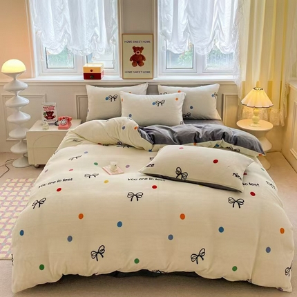 91家纺网 家纺一手货源 找家纺 斯卡诺2025新款直播轻奢爆款小清新牛奶宝宝绒四件套 波点蝴蝶结