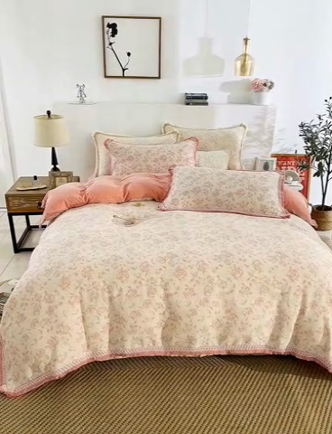 91家纺网 家纺一手货源 找家纺 鲁爱 2025新款全棉三层纱流苏款四件套 唯爱-粉