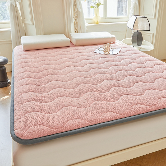 91家纺网 家纺一手货源 找家纺 丽诺床垫 2024新款雕花绒宽边床垫 雕花绒宽边床垫-粉色