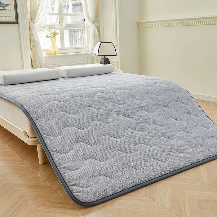 91家纺网 家纺一手货源 找家纺 丽诺床垫 2024新款雕花绒宽边床垫 雕花绒宽边床垫-浅灰