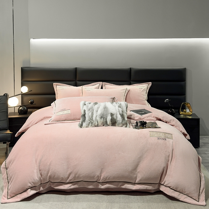 91家纺网 家纺一手货源 找家纺 2024新款轻奢小香风刺绣全消光A类高克重牛奶绒四件套-赛琳 水玉