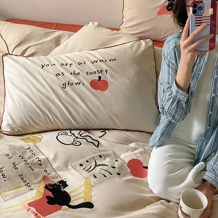 91家纺网 家纺一手货源 找家纺 圆岛家纺 2024秋冬全棉磨毛刺绣贴布绣卡通四件套 椅子猫咪