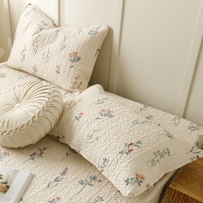 91家纺网 家纺一手货源 找家纺 2024新款全棉夹棉枕套-印花类 四季予你