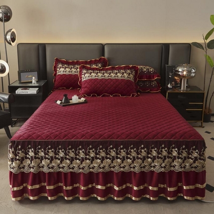 91家纺网 家纺一手货源 找家纺 （总）恋尚 2024新款水晶绒保暖夹棉蕾丝花边单床裙--鎏金岁月