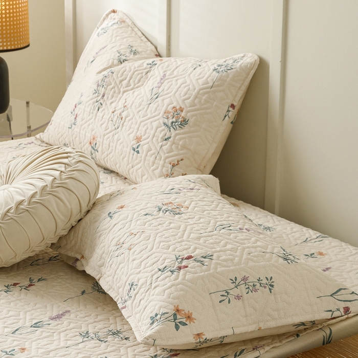 91家纺网 家纺一手货源 找家纺 2024新款全棉夹棉枕套-印花类 四季予你