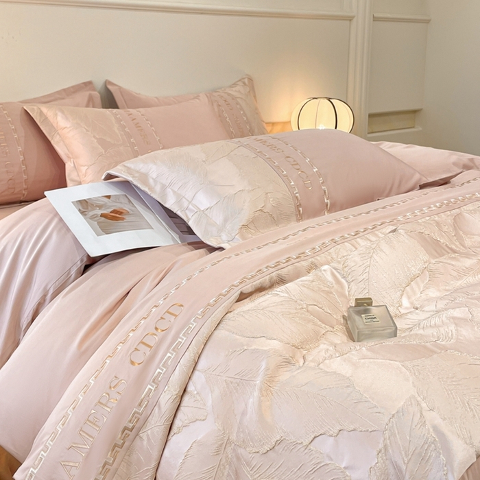 91家纺网 家纺一手货源 找家纺 2024新款拼接浮雕刺绣全棉纯棉加厚陶瓷生态磨毛四件套-茱莉叶 粉色