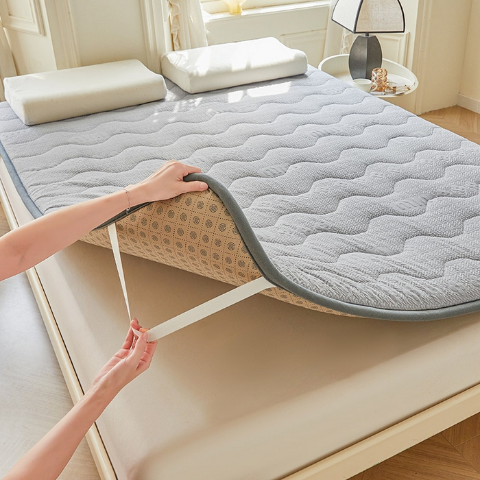 91家纺网 家纺一手货源 找家纺 丽诺床垫 2024新款雕花绒宽边床垫 雕花绒宽边床垫-浅灰