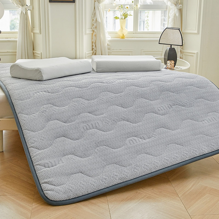 91家纺网 家纺一手货源 找家纺 丽诺床垫 2024新款雕花绒宽边床垫 雕花绒宽边床垫-浅灰