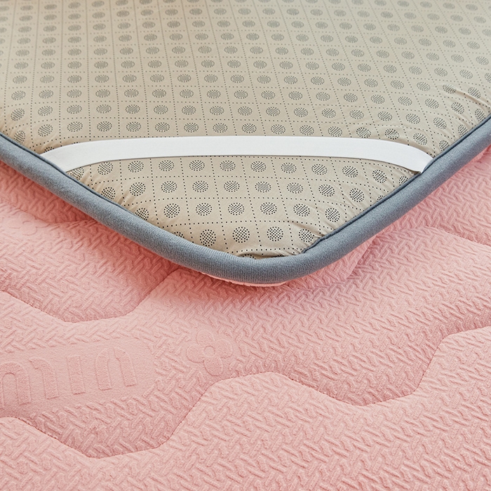 91家纺网 家纺一手货源 找家纺 丽诺床垫 2024新款雕花绒宽边床垫 雕花绒宽边床垫-粉色