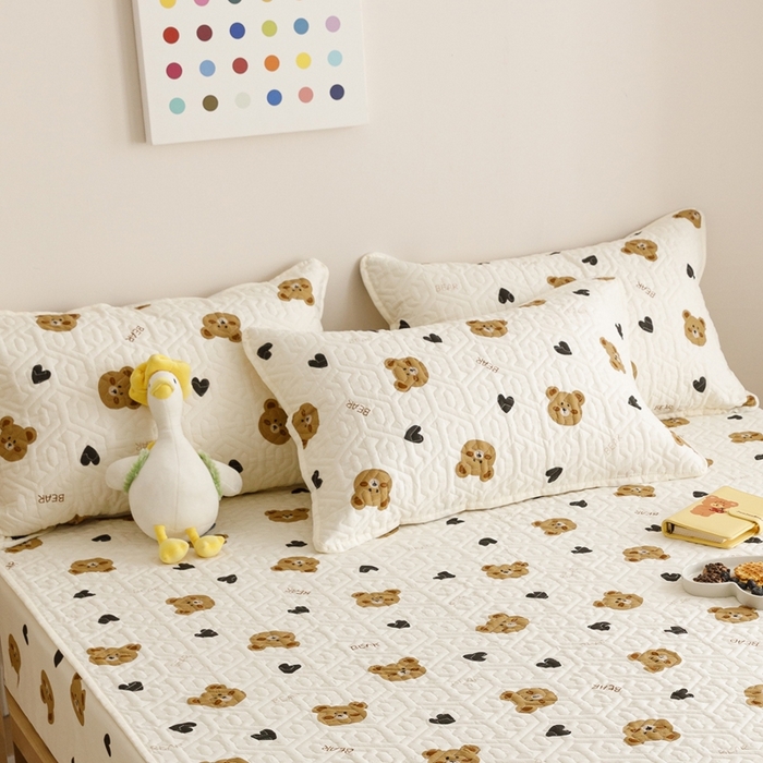 91家纺网 家纺一手货源 找家纺 2024新款全棉夹棉枕套-印花类 熊圆圆