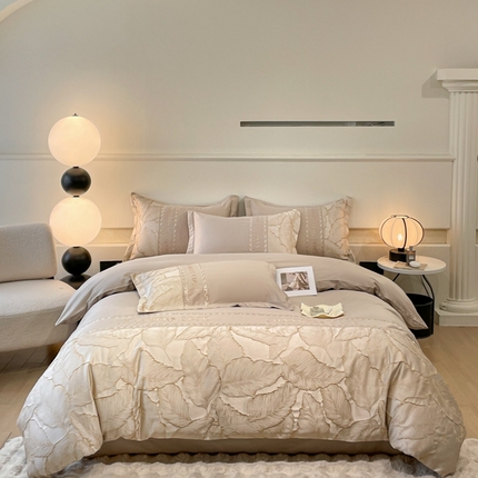 91家纺网 家纺一手货源 找家纺 2024新款拼接浮雕刺绣全棉纯棉加厚陶瓷生态磨毛四件套-茱莉叶 香槟金