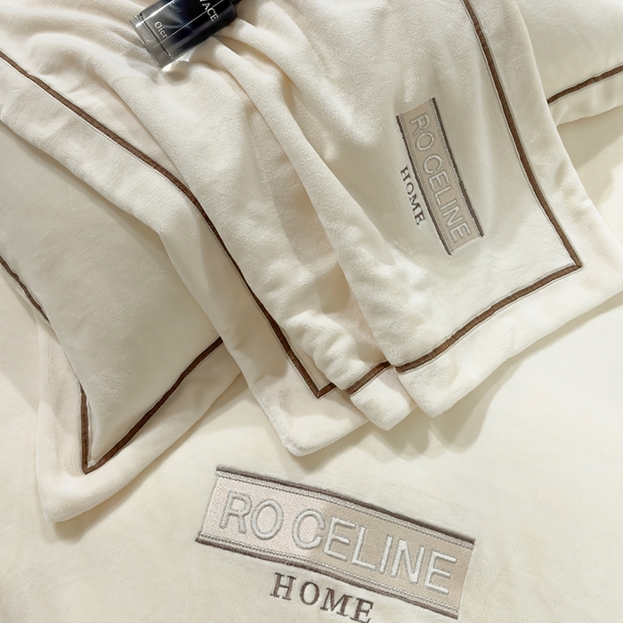 91家纺网 家纺一手货源 找家纺 （总）2024新款轻奢小香风刺绣全消光A类高克重牛奶绒四件套-赛琳