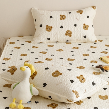 91家纺网 家纺一手货源 找家纺 2024新款全棉夹棉枕套-印花类 熊圆圆